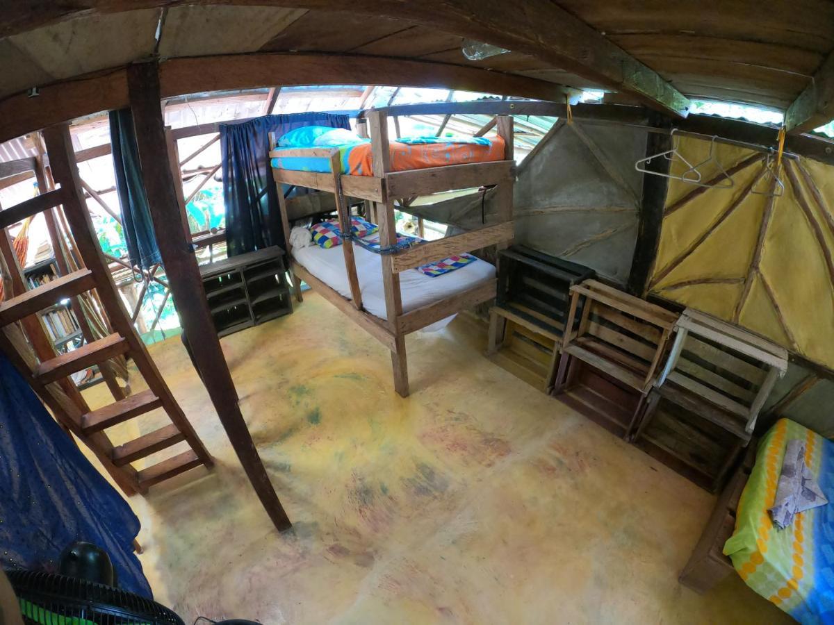 Reciclarte Galeria Hostal กาปูร์กานา ภายนอก รูปภาพ